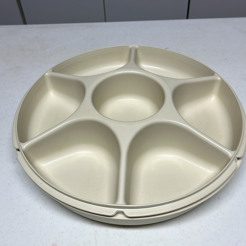 Vintage Tupperware Divided Serving Tray Bowl Server with Lid Beige Relish Tray